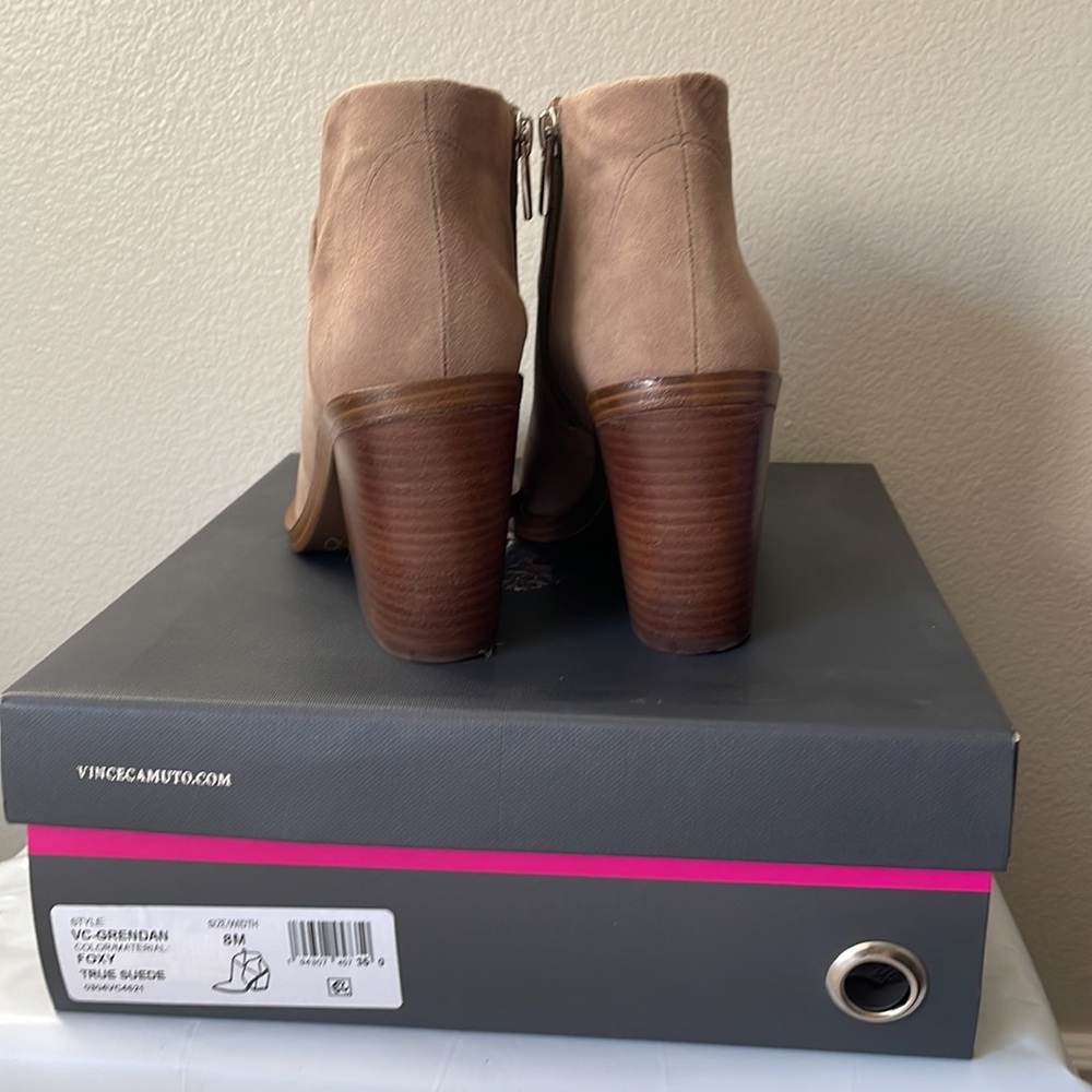 Vince Camuto Ankle Booties Suede Upper Chunky Foxy Sz 8 - Picture 5 of 9